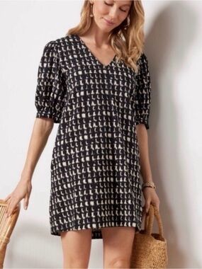 Evereve black tan puff sleeve mini dress with pockets